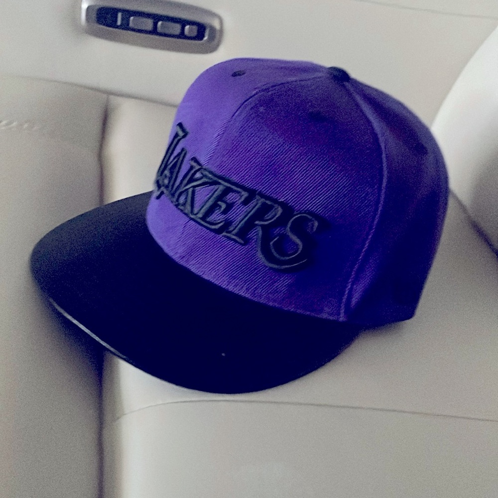 NBA LAKERS HAT